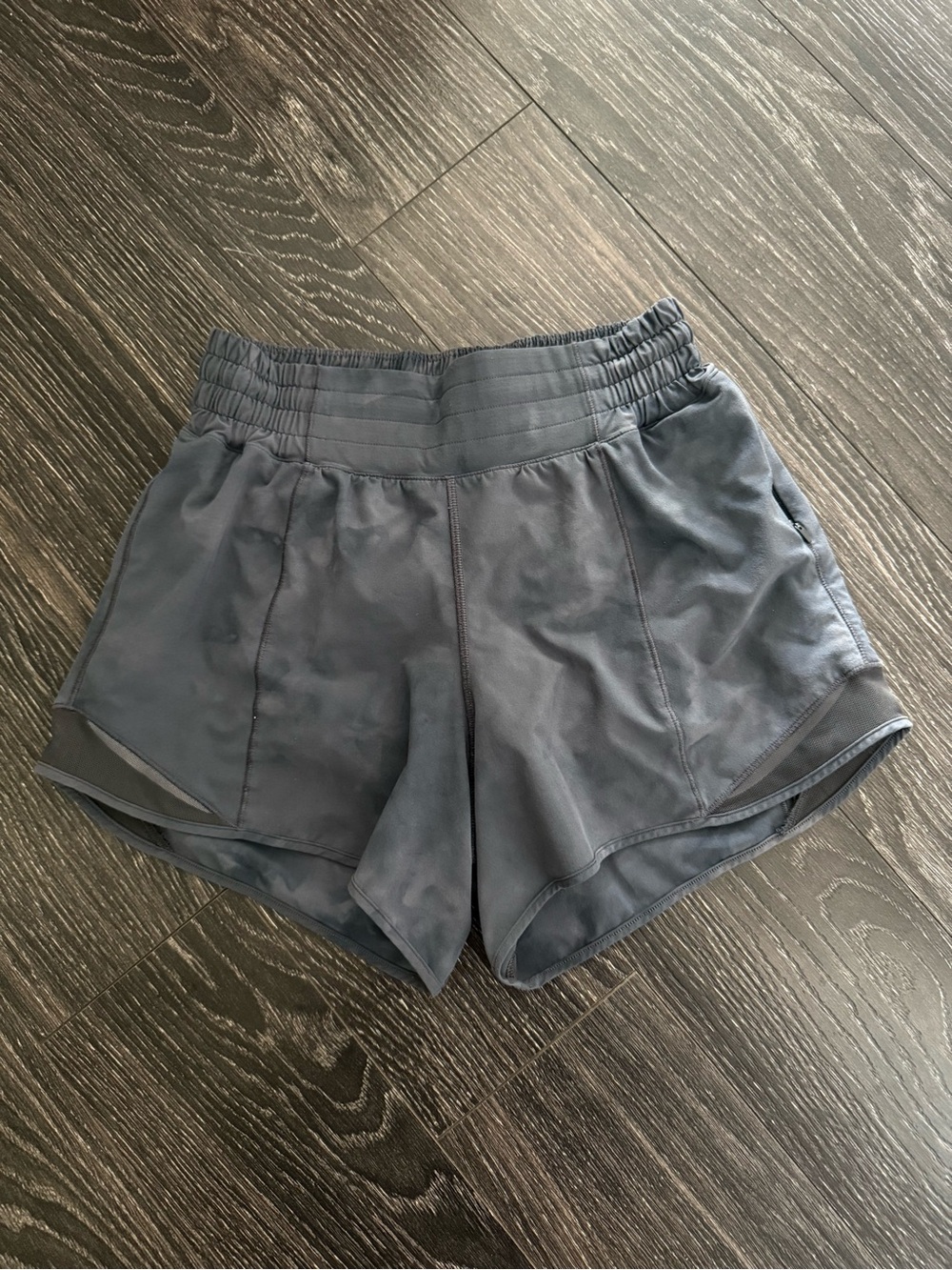 Lululemon Women’s Hotty Hot Shorts 4”